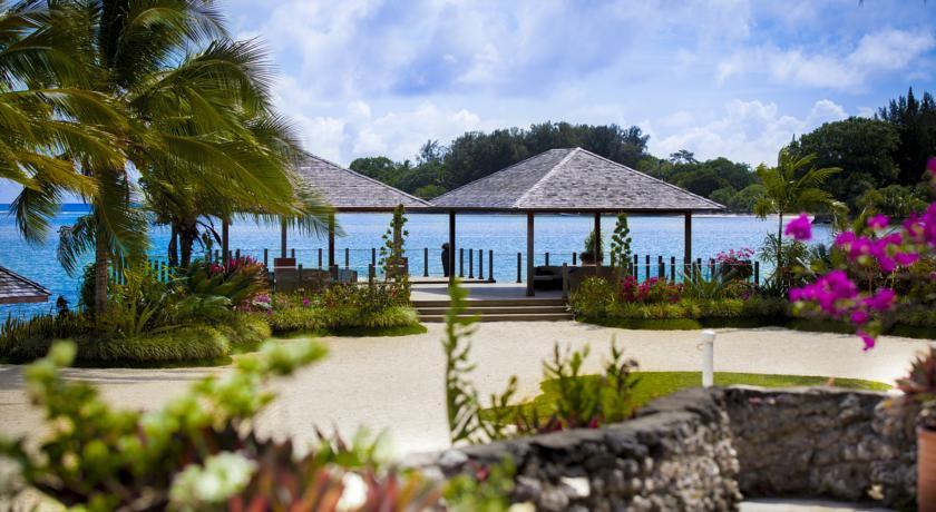 The Warwick Fiji Hotel Korolevu  Exterior photo The beach at the resort